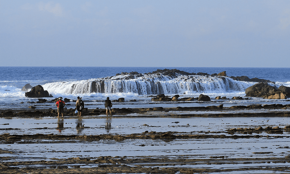 Keindahan Pantai Taraje di Lombok Menjelajahi Surga Tersembunyi